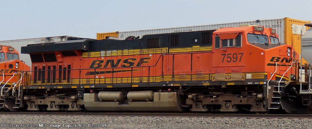 BNSF 7597